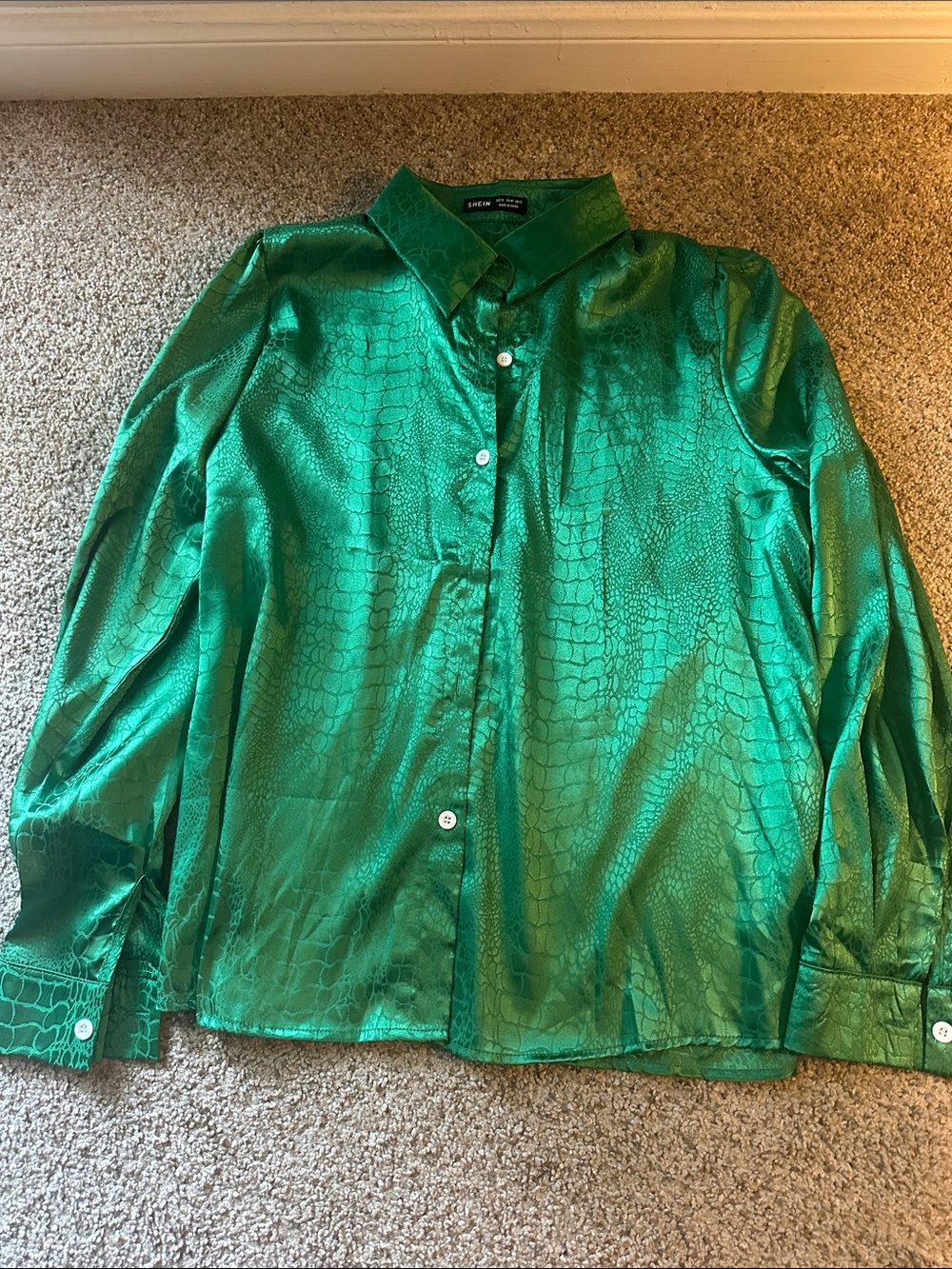 SHEIN Emerald Green Satin Button-Up Blouse